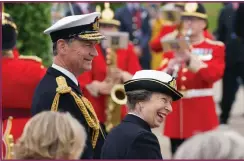  ??  ?? The Prince Royal and Vice Admiral Sir Tim Laurence