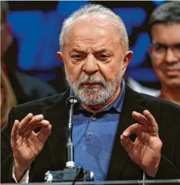  ?? Foto: Andre Penner, AP, dpa ?? Lula da Silva war deutlich anzumerken, dass er mit dem Ergebnis der ersten Wahlrunde alles andere als glücklich ist. Nun muss er bis zur Stichwahl Ende Oktober um den Sieg kämpfen.
