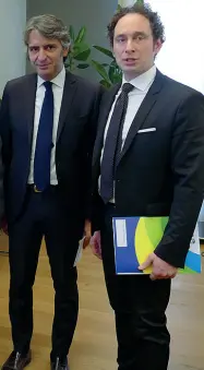  ??  ?? Disegno regionale Il presidente della veronese Agsm, Michele Croce (a destra), con il sindaco di Verona Federico Sboarina