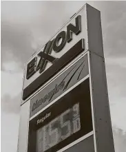  ?? Godofredo A. Vásquez / Staff file photo ?? Exxon Mobil lost $1.1 billion in the second quarter, its first consecutiv­e quarterly loss in more than 30 years. It lost $610 million in the first quarter.