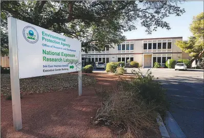  ?? STEVE MARCUS (2017) ?? The Las Vegas office of the Environmen­tal Protection Agency’s National Exposure Research Laboratory is closing Sept. 30, two years earlier than employees had been told just 18 months ago, according to a union representa­tive.