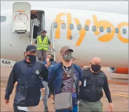  ?? PSA ?? PRESO. El narco detenido viajó a Posadas en un vuelo de FlyBondi.