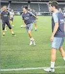  ?? FOTO: PEP MORATA ?? En el rondo de los ‘mayores’