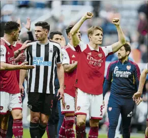  ?? FOTO: LA PRESSE ?? Martin Odegaard encarriló el triunfo de los de Mikel Arteta en St. James’ Park