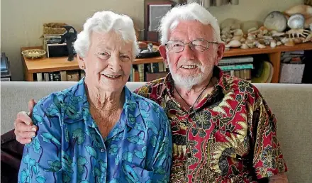  ??  ?? Bev and Keith Illingswor­th have been married for 70 years.