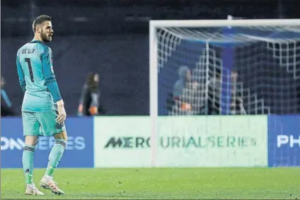  ?? FOTO: SIRVENT ?? David de Gea encajó tres goles en Zagreb y volvió a evidenciar que está bloqueado cuando juega con la Roja