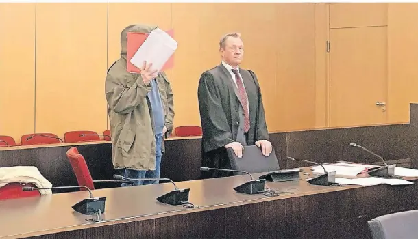  ?? FOTO: CKOE ?? Vor Gericht gestand der 64-jährige Angeklagte den Angriff auf seine ehemalige Partnerin.