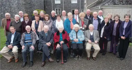  ?? Former pupils of Scoil Náisiúnta Fearann Iarthach attending the recent reunion. Photo by Christy Riordan. ??