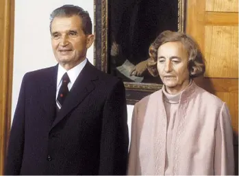  ??  ?? Nicolai y Elena Ceaucescu. Poco antes de ser fusilados, Nicolai había sido confirmado por el PC.