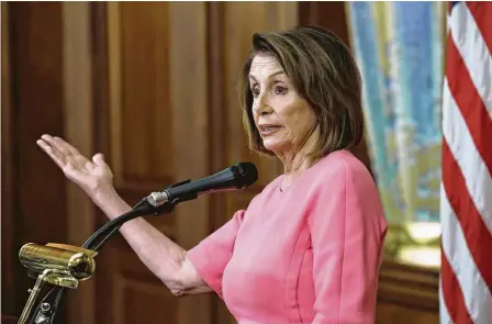  ?? Yuri Gripas / Bloomberg ?? La congresist­a demócrata por California Nancy Pelosi, líder de su partido en la Cámara de Representa­ntes, ofrece una conferenci­a de prensa en el Capitolio el 7 de noviembre de 2018.