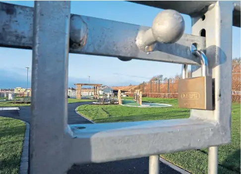  ?? ?? OFF LIMITS: West Links crazy golf area will stay padlocked until spring when all the attraction­s reopen to visitors. Picture by Gareth Jennings.