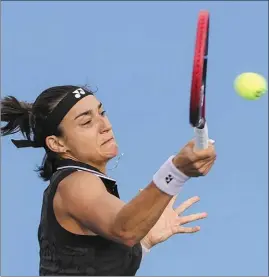  ?? (Photo EPA/MAXPPP) ?? Caroline Garcia a bataillé pour se qualifier pour la deuxième semaine de l’Open d’Australie. Elle est la dernière représenta­nte tricolore.