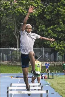  ?? FOTO JULIO HERRERA ?? Jhon Berrío ganó medalla de plata, en salto largo, en el Mundial sub-20 en Kenia-2021.