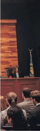  ??  ?? El pleno del Tribunal Constituci­onal escuchó ayer los alegatos a favor y en contra del requerimie­nto.