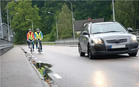  ?? Bild: Laholms kommun ?? david Lindvert och Kristoffer persson från ramboll tog med sig cyklarna och upptäckte Veinge och Knäred på riktigt.