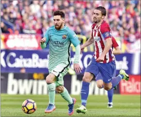  ??  ?? Lionel Messi heeft zijn contract bij Barcelona nog niet verlengd, maar volgens Robert Fernandez, sportief directeur bij Barcelona, gaat de Argentijn de club niet verlaten. (Foto: Xinhua)