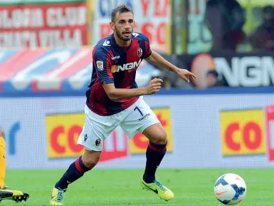  ??  ?? Il grande ex Francesco Della Rocca con la maglia del Bologna. Domenica sfiderà la sua ex squadra in Coppa Italia con il suo Padova