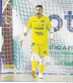  ?? JUAN AYALA ?? Cristian Ramos ordena a su defensa en el último partido en Vista Alegre.