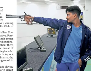  ?? VIJAY SONEJI ?? Stunning performanc­e: The unheralded Samarth Ranjit Mandlik won bronze in the 10m air pistol mixed team event at the National Games. Mandlik, whose father runs a kirana store in Kolhapur, doesn’t even have a coach.
