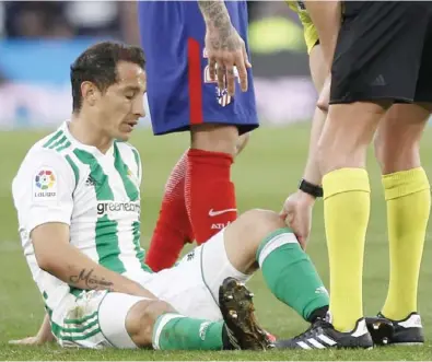  ?? Especial. ?? El mexicano salió lesionado el pasado domingo en el duelo contra la Real Sociedad./