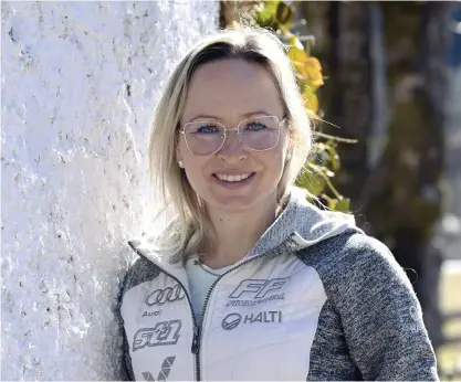  ?? FOTO: EMMI KORHONEN/LEHTIKUVA ?? – Det är inte många dagar som jag inte njutit av den här sporten och då det fortfarand­e känns så bra är det bara att köra på, säger Riitta-Liisa Roponen.