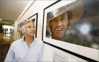  ?? (Photos Dylan Meiffret) ?? Paul Belmondo est le seul fils du comédien. Aujourd’hui, il monte sur les planches.