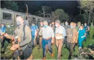  ?? Foto Presidenci­a ?? El presidente Iván Duque y el ministro de Defensa, Diego Molano, recorriero­n la Brigada 30 del Ejército. /