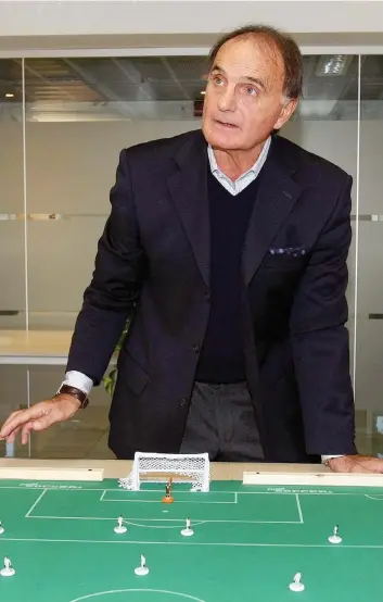  ??  ?? Pino Wilson compie oggi 70 anni: è stato il capitano della Lazio campione d’Italia nella stagione 1973-1974