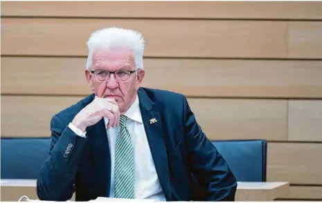  ?? ?? Winfried Kretschman­n (Grüne): „Wir müssen dringend zu neuen Finanzieru­ngsregelun­gen zwischen Bund und Ländern kommen.“