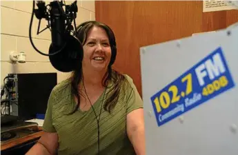  ?? Photo: Tom Gillespie ?? BACK TO BASICS: 4DDB-102.7FM manager Sara Andrews hopes more community input will turn around the Toowoomba radio station and bring it back to the people.