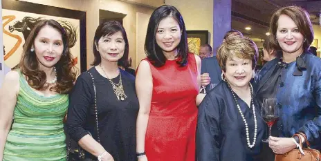  ??  ?? Agnes Huibonhoa, Philippine STAR Lifestyle editor Millet Mananquil, Stephanie Chong, Virgie Ramos and Sonja Vodusek