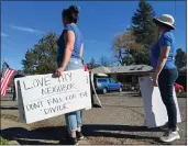  ?? PHOTO BY JUSTINE FREDERIKSE­N — UKIAH DAILY JOURNAL ?? A protest of Mendocino County’s mask mandate was held Sunday outside the home of Public Health Officer Dr. Andy Coren.