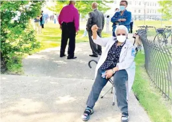  ?? PROVIDED ?? Dr. Linda Murray (shown at a demonstrat­ion in June) was an internist at a clinic in Cabrini-Green during the deadly 1995 Chicago heat wave and says the structural racism responsibl­e for the deaths of 739 Chicagoans 25 years ago has played out again during the COVID-19 pandemic and police brutality reckoning.