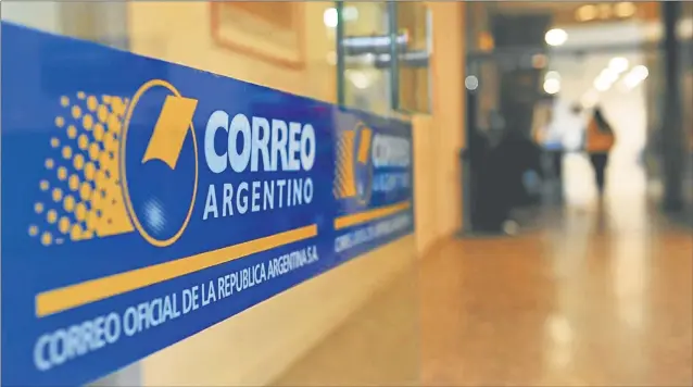  ?? CEDOC PERFIL ?? CIRUGIA MARKETINER­A. En el caso de Correo Argentino, se muestra la habilidad del Presidente para escindir el discurso de los hechos y mostrar la imagen como principio.