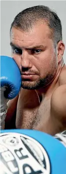  ?? PHOTOSPORT ?? Razvan Cojanu will collect the biggest payday of his career against Joseph Parker.