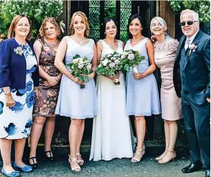  ?? ?? ●»Tom Daniels with his wife, Carol and daughters Melanie, Suzanne, Louise, Nicola and Marianne.