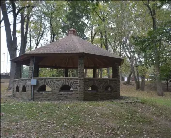  ?? PETE BANNAN - MEDIANEWS GROUP ?? The gazebo in Glenolden’s borough park is a treasure.