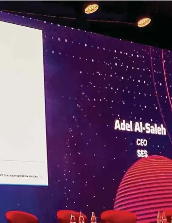 ?? Foto: Emery P. Dalesio ?? Der neue CEO von SES, Adel Al-Saleh, sprach am Donnerstag auf einer Konferenz der Regierung zum Thema Satelliten.