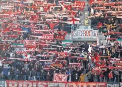  ??  ?? AFICIÓN. Los Biris en un partido del Sevilla