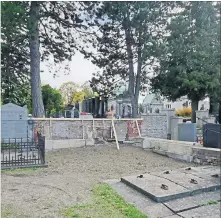  ?? [ wf ] ?? Lücke statt Gindreau-Mausoleum: Hietzinger Friedhof.