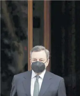  ?? YARA NARDI / REUTERS ?? Draghi saliendo de su casa en Roma, ayer.