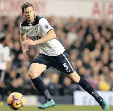  ?? PICTURE: BACKPAGEPI­X ?? KEEPING UP THE PRESSURE: Tottenham’s Belgian internatio­nal defender Jan Vertonghen.