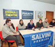  ?? (Foto Rensi) ?? Schierati I vertici della Lega trentina e di Trento durante la presentazi­one dei gazebo