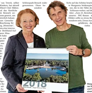  ?? FOTO: IWC ?? Margareta Seidenspin­ner, Präsidenti­n des Inner-Wheel-Clubs Hilden-Haan-Neandertal, und Fotograf Ansgar Maria van Treeck zeigen einen der Kalender.