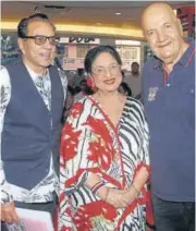  ?? PHOTOS: YOGEN SHAH ?? Dharmendra, Tabassum and Prem Chopra