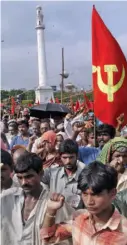  ?? ?? CPI(ML) SUPPORTERS at the party’s 40th anniversar­y, Kolkata’s Sahid Minar Maidan in 2007.