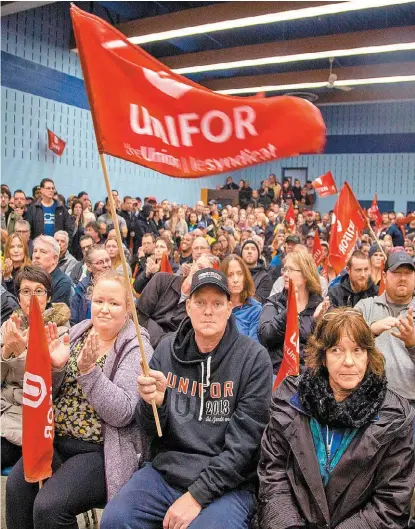  ?? CARLOS OSORIO/REUTERS ?? La planta canadiense de Oshawa emplea actualment­e a unos 3 mil personas.