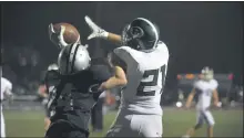  ?? PETE BANNAN — MEDIANEWS GROUP ?? Ridley’s Gavin Kingsborou­gh, right, hauls in a touchdown pass against Strath Haven last year. The senior is one of only three returning offensive starters for the Green Raiders in 2020.