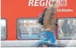  ?? FOTO: DPA ?? Die Bahn will besser und pünktliche­r werden.