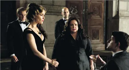  ?? 20TH CENTURY FOX ?? Rose Byrne, centre left, and Melissa McCarthy star in Spy. Is Byrne too attractive to attract Hollywood acclaim for her comedy?